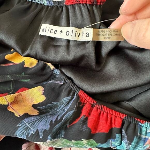 Alice + Olivia Blouse size XS - Picture 3 of 3